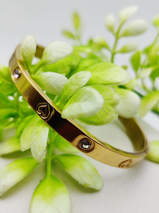 Adjustable Cartier Heart Charm Bracelet – Imported Luxury Bracelet | Best Quality Artificial Bracelet For Girls & Women | Bracelet For Every Occasion | Elegant Design ✨